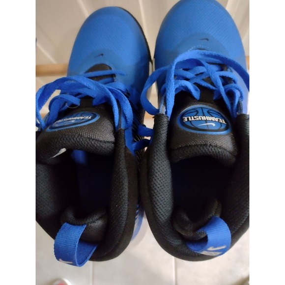 Nike Team Hustle Blue Kids Shoes Size 5.5Y #new - Picture 4 of 6